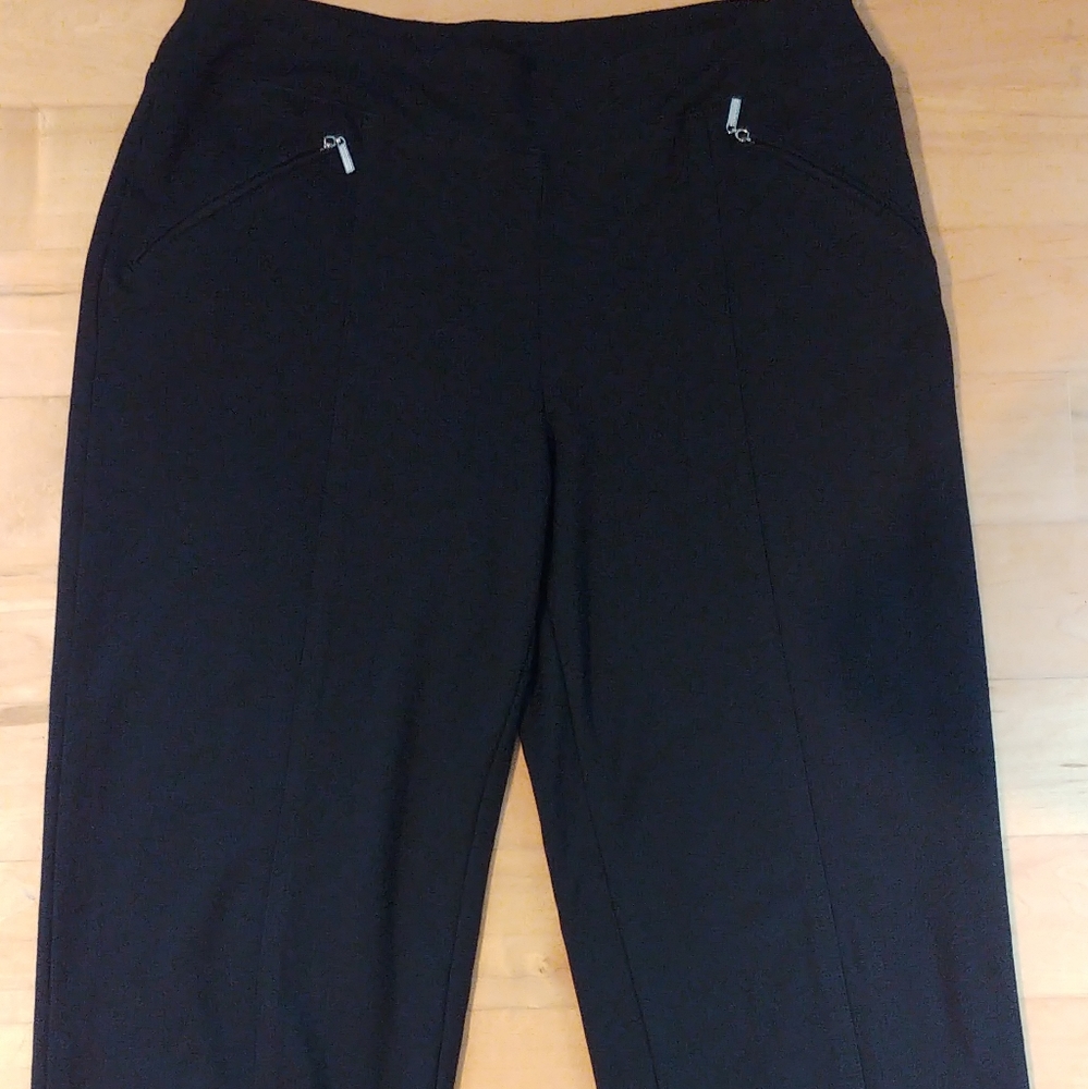 Black Simons pants size 8 in excellent condition